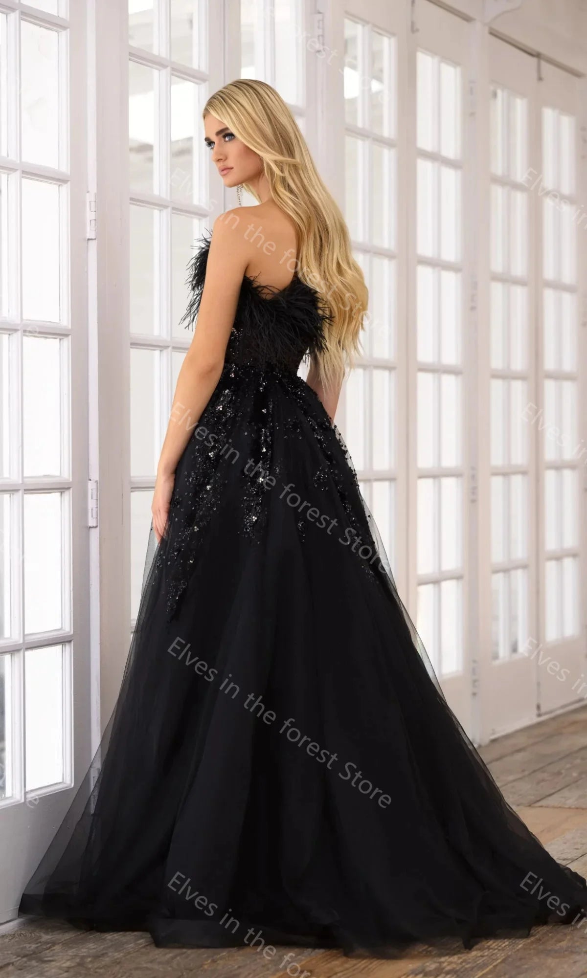 Luxurious Feathers Dresses