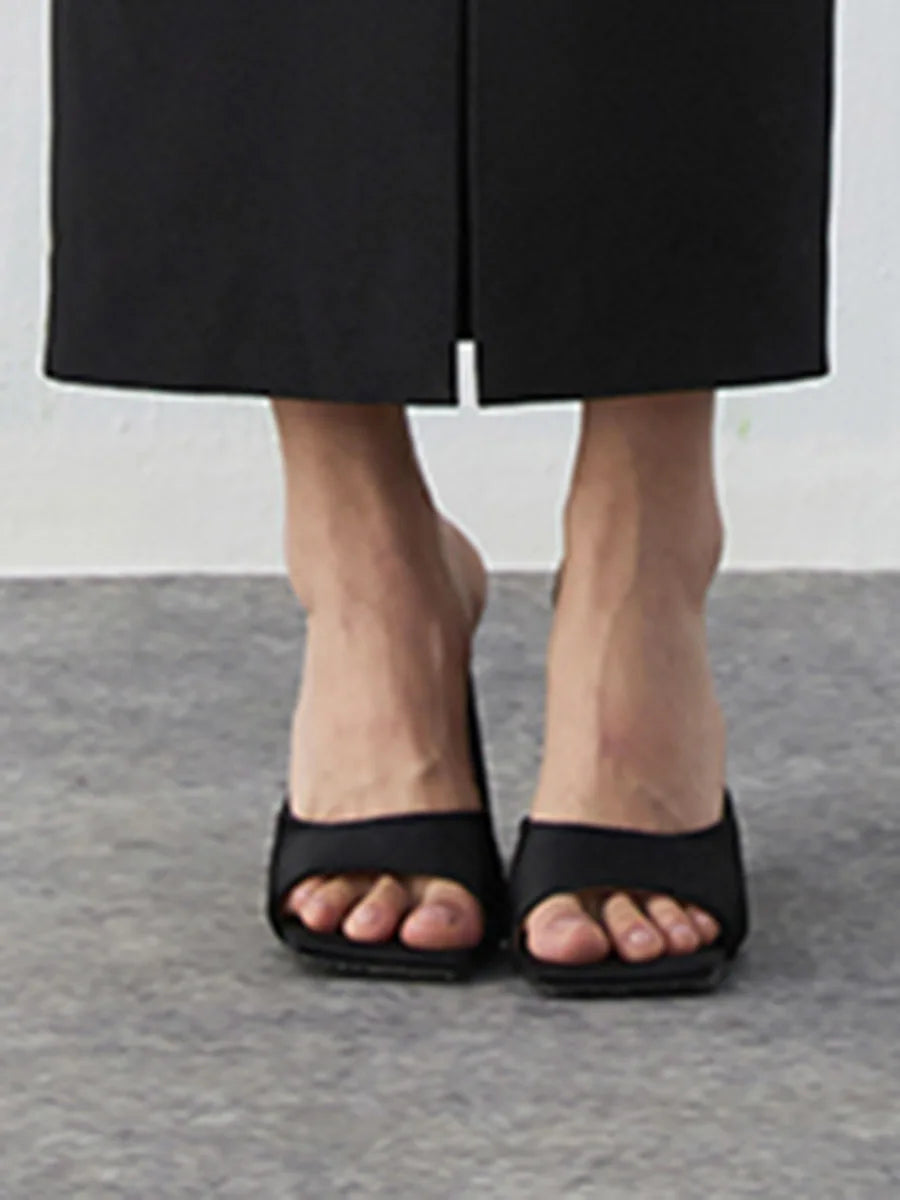 Minimalist Slimming Dress