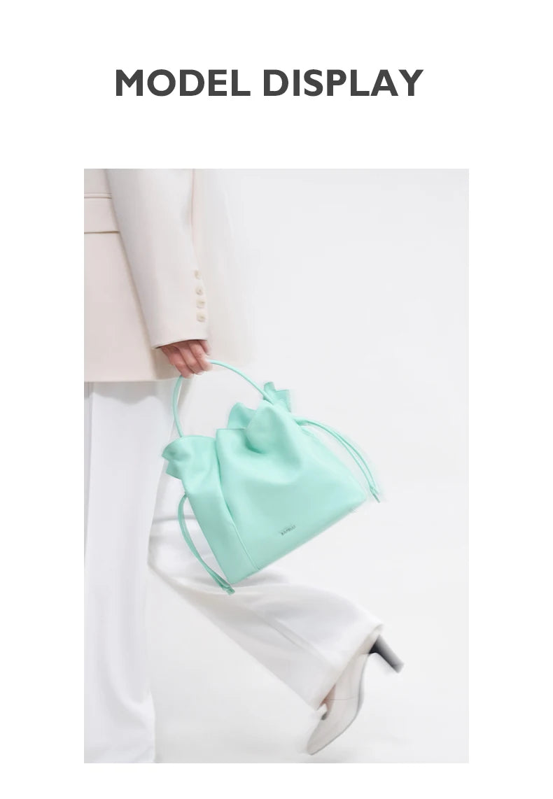 BUCKET HANDBAGS