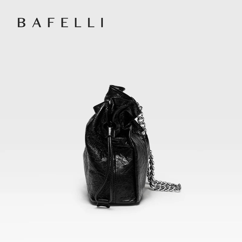 BUCKET HANDBAGS