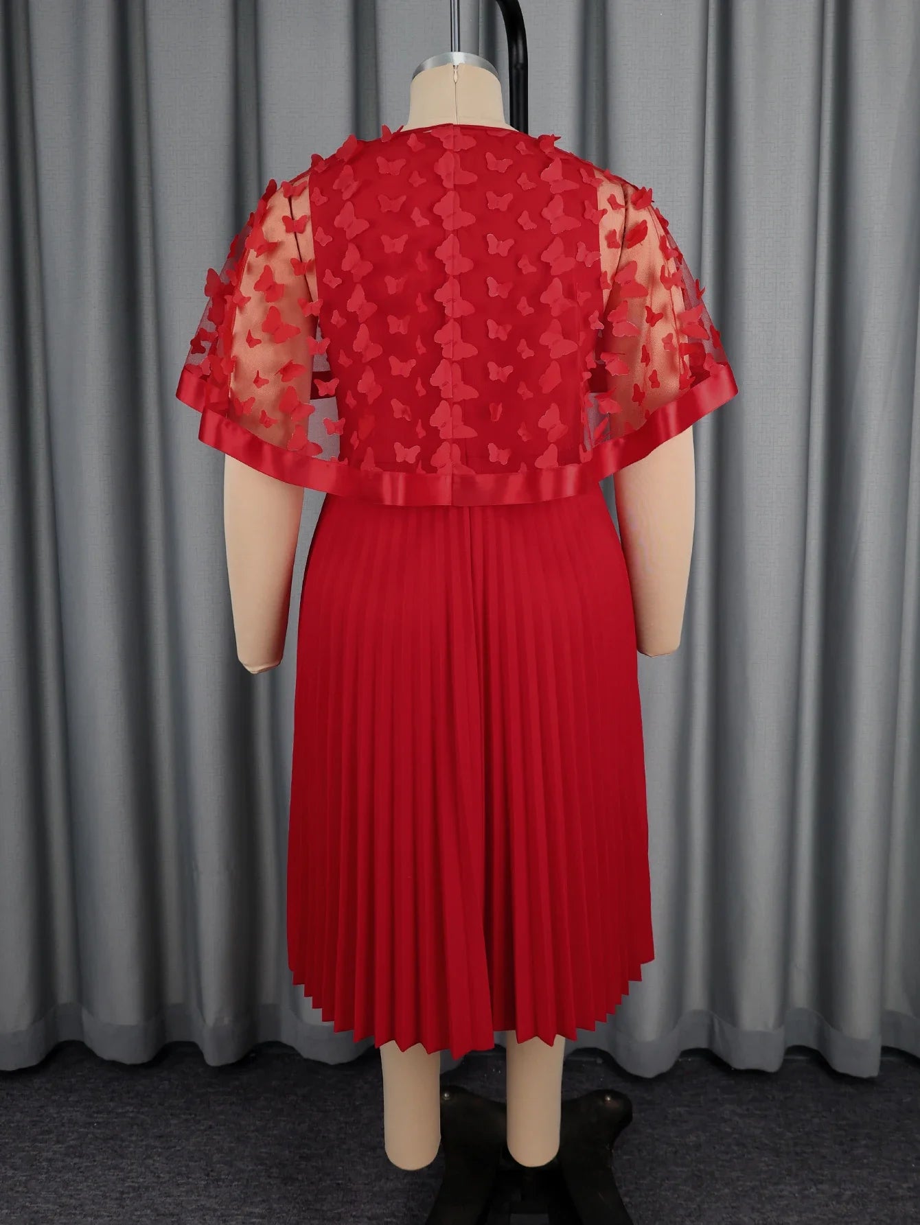 Plus Size Elegant Red Midi Dress