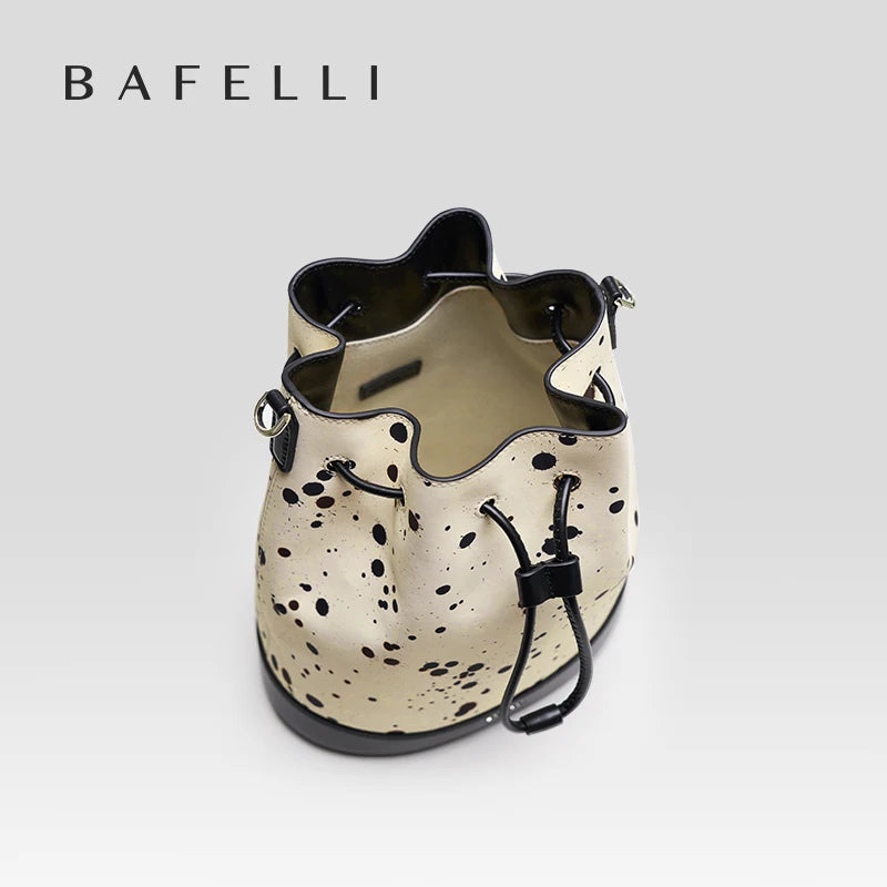 LEATHER BUCKET BAGS