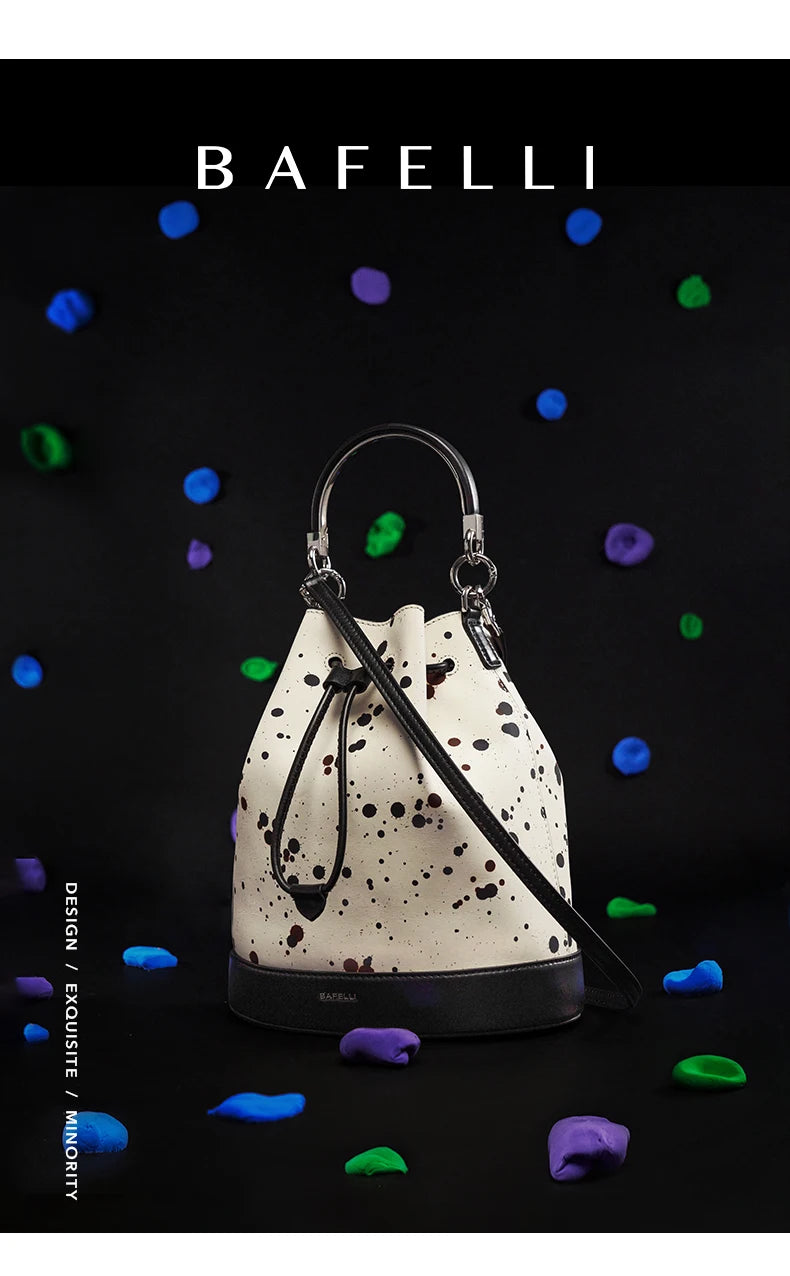 LEATHER BUCKET BAGS