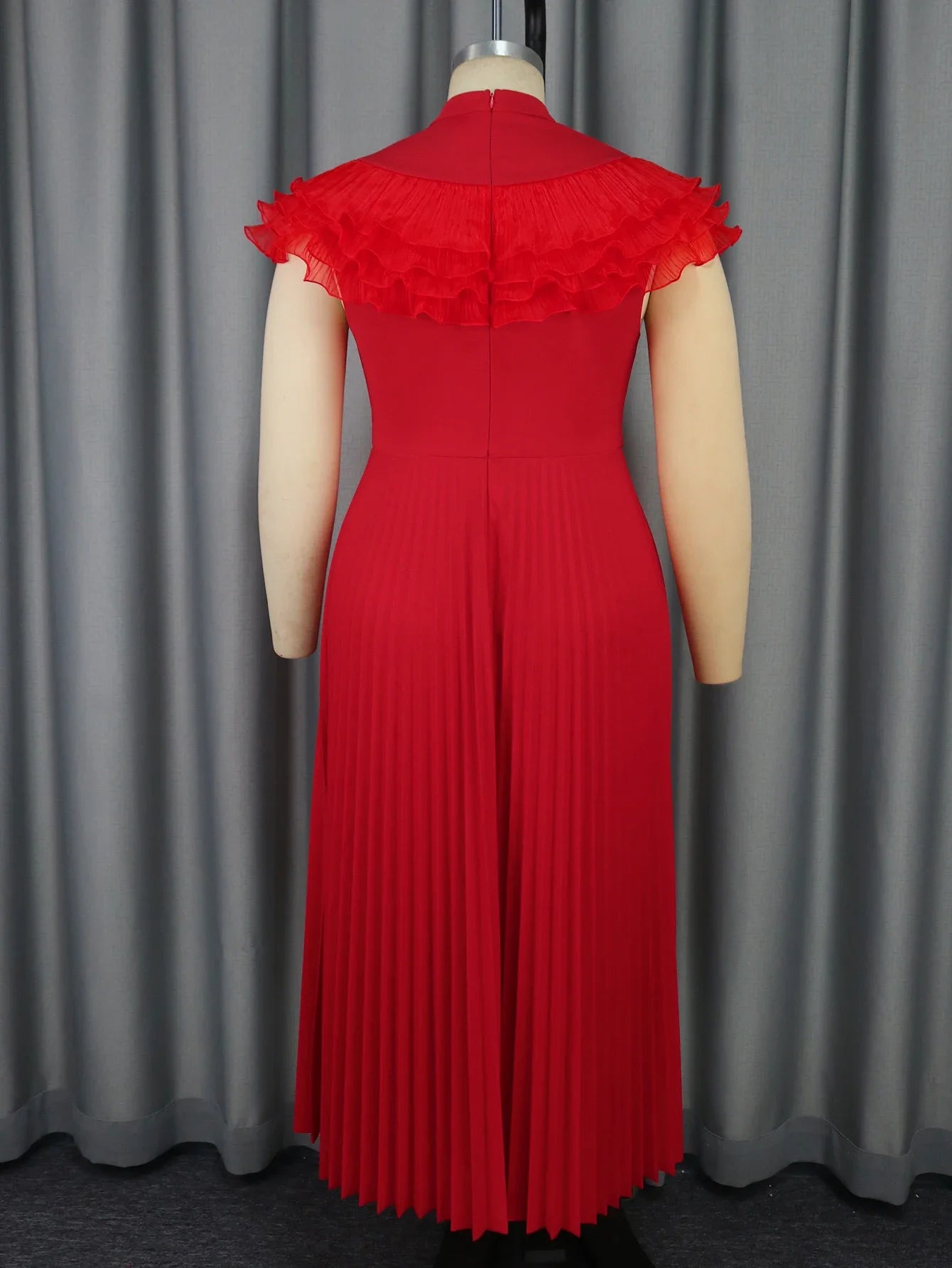 Plus Size Pleated Dress Mesh