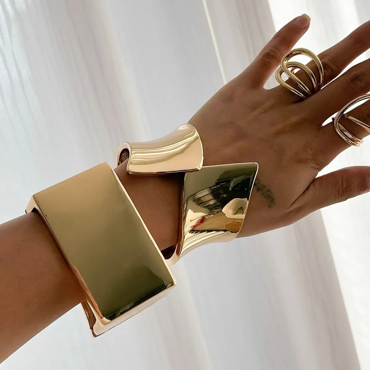 Irregular Geometric Bracelet Match With Accessories