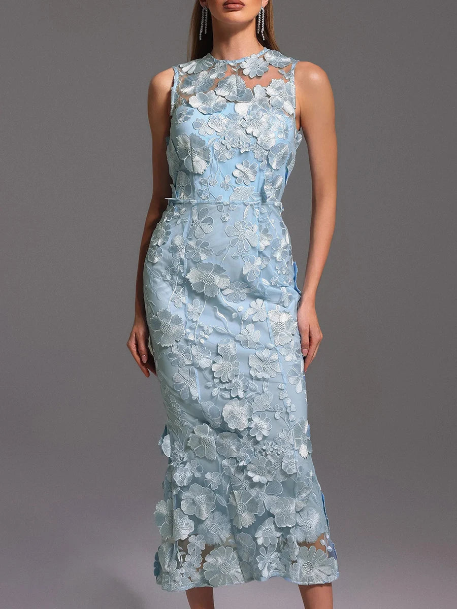 Spliced Appliqués Slimming Dress