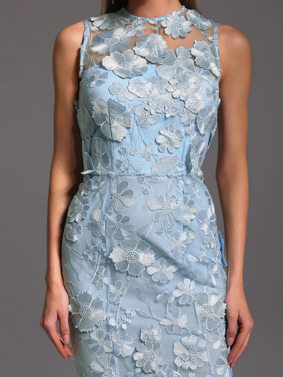 Spliced Appliqués Slimming Dress