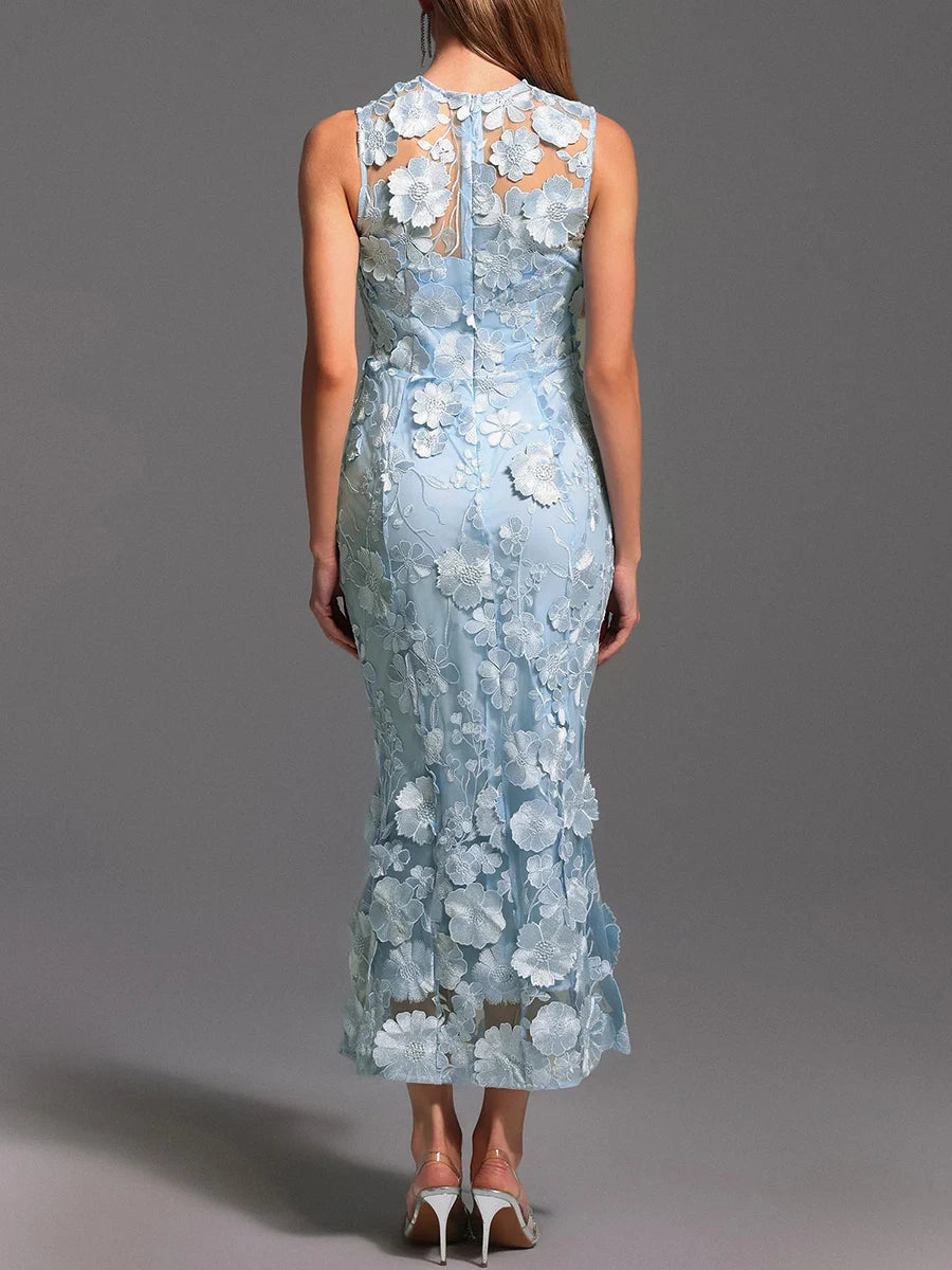 Spliced Appliqués Slimming Dress