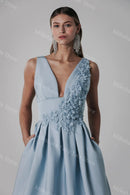 V Neck Floral Appliqués Sleeveless Gowns