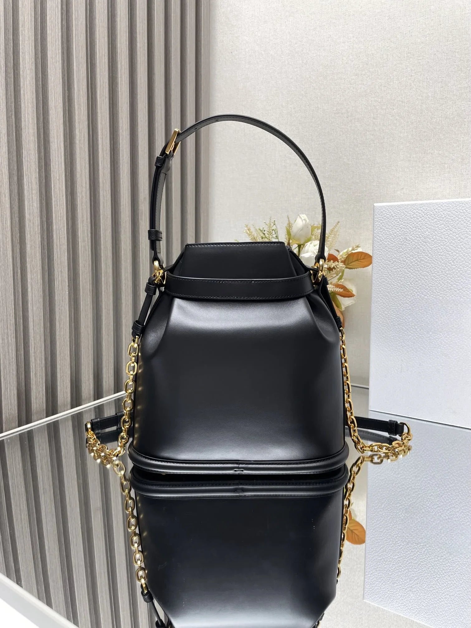 Bucket Bag Handbag