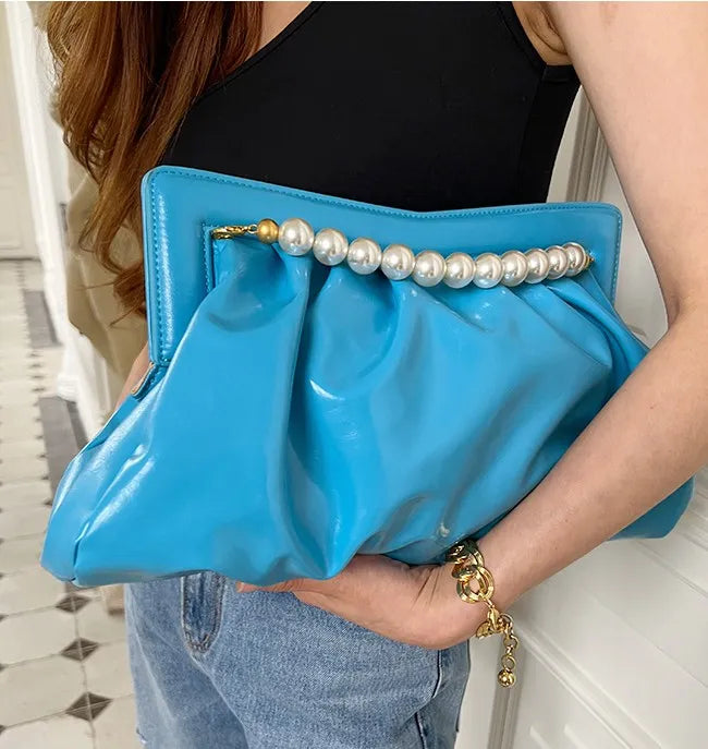 Pearl Chain Clutch