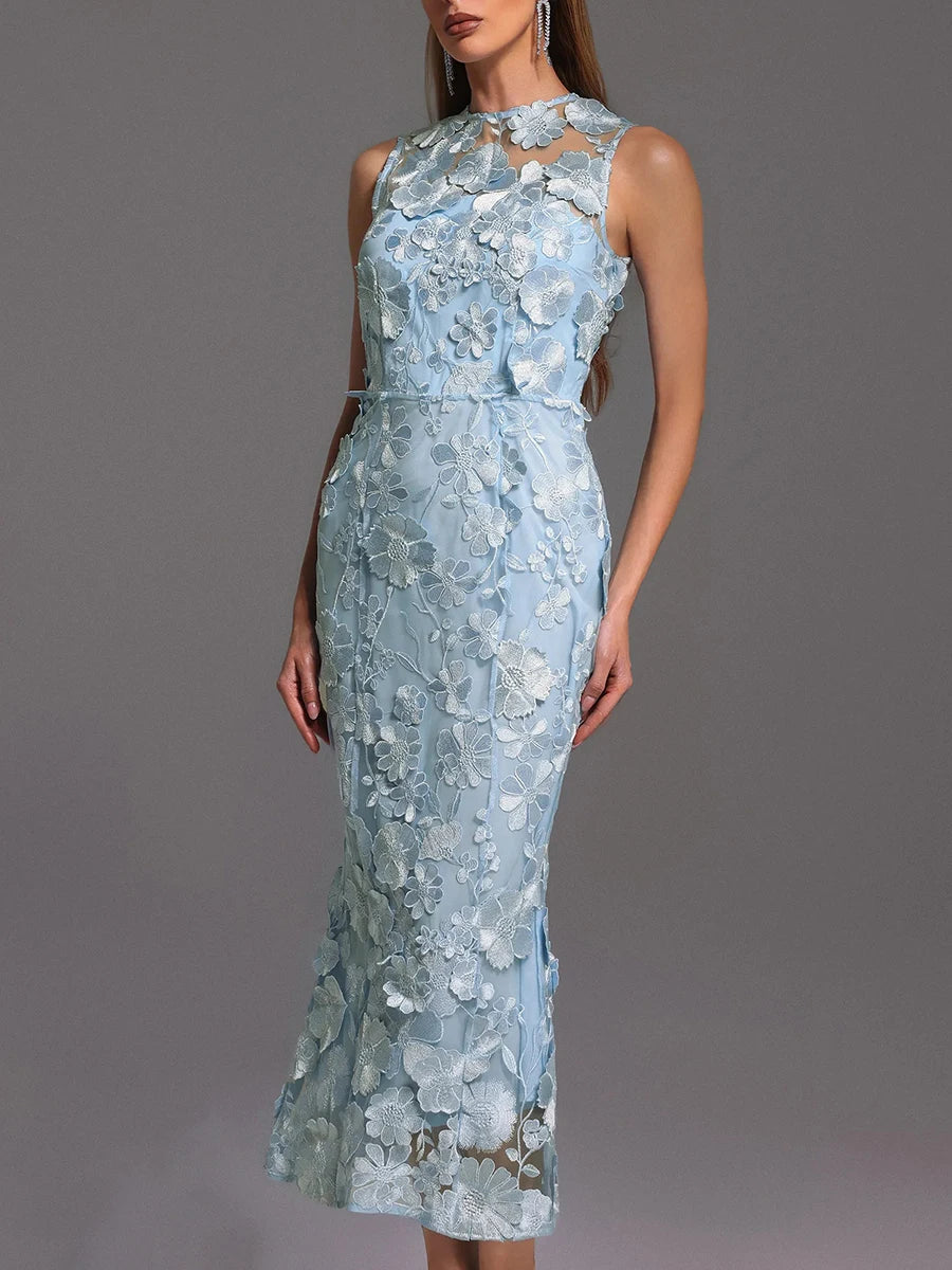 Spliced Appliqués Slimming Dress