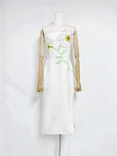 Spliced Appliqués Slimming Dresses