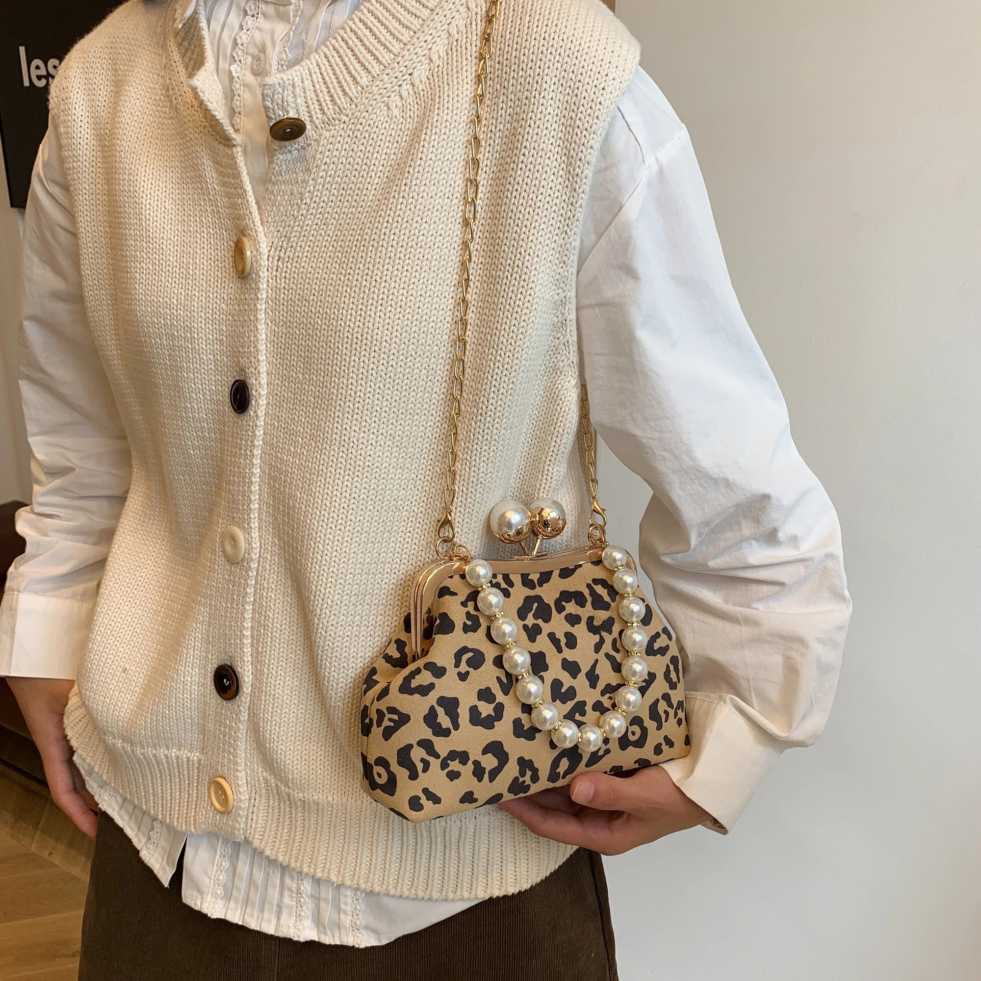 Leopard & Pearls Handbag
P