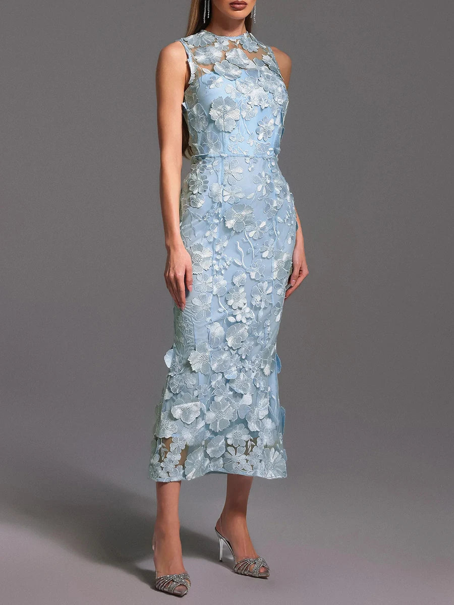Spliced Appliqués Slimming Dress