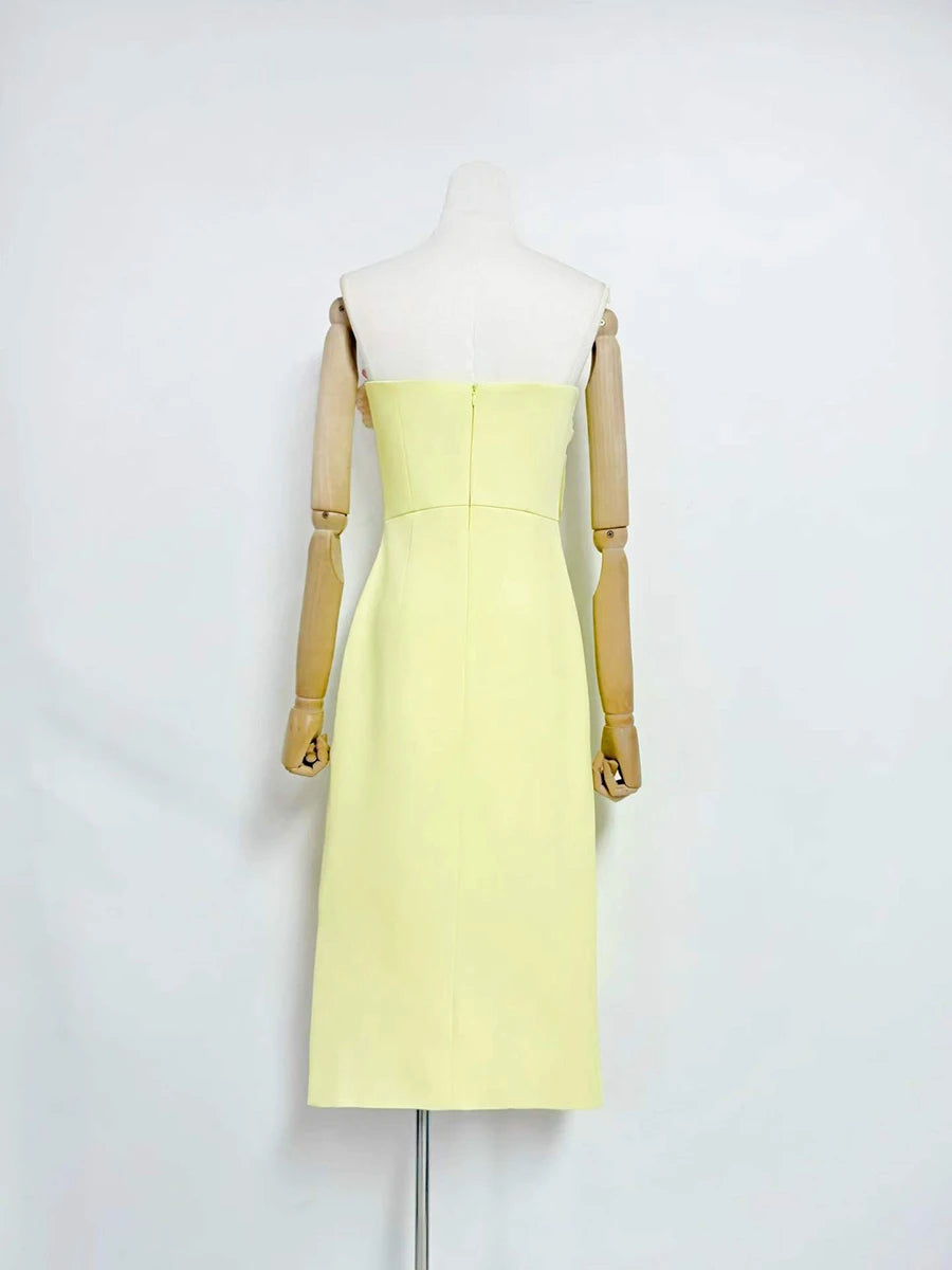 Spliced Appliqués Slimming Dresses