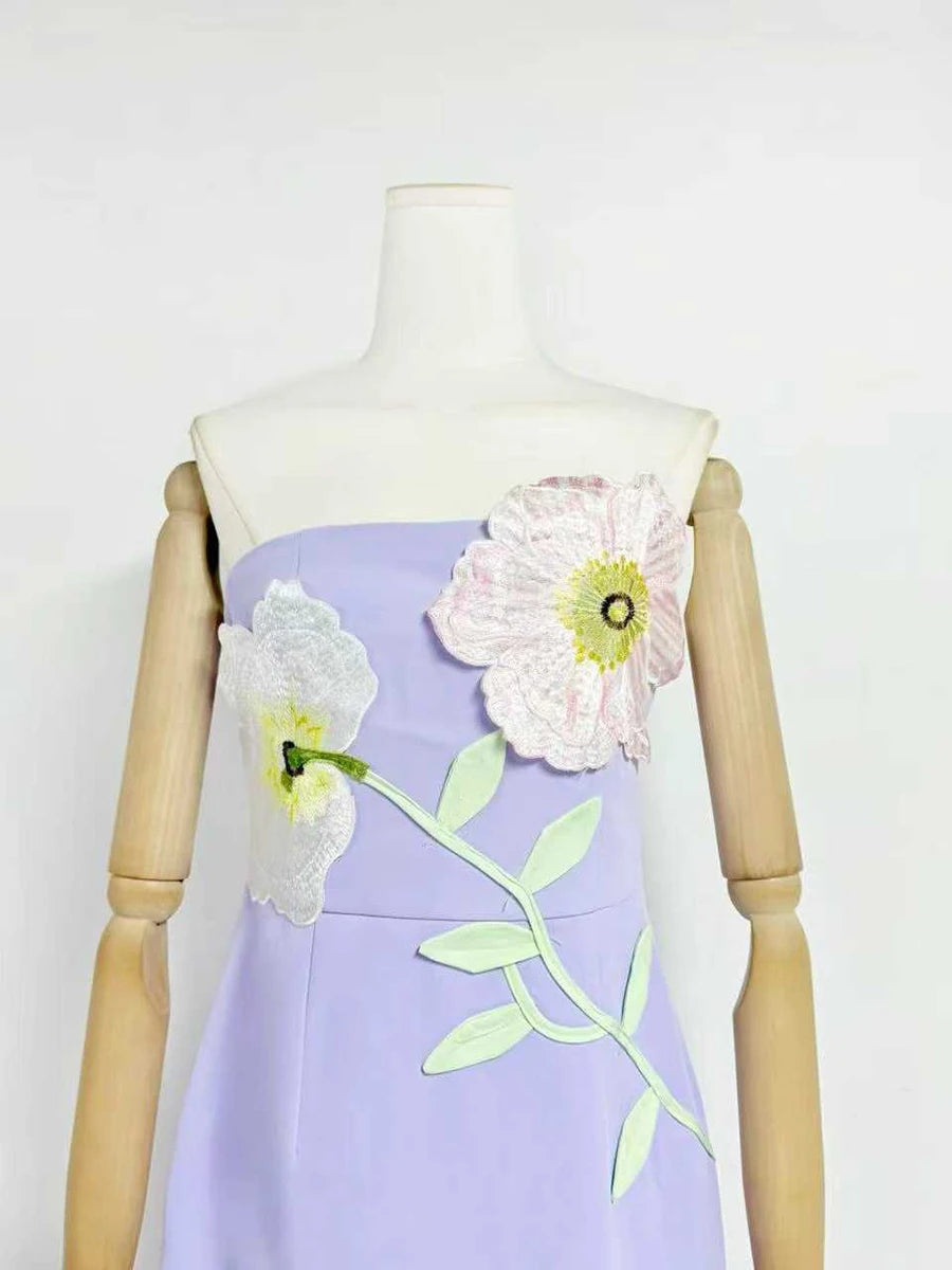 Spliced Appliqués Slimming Dresses